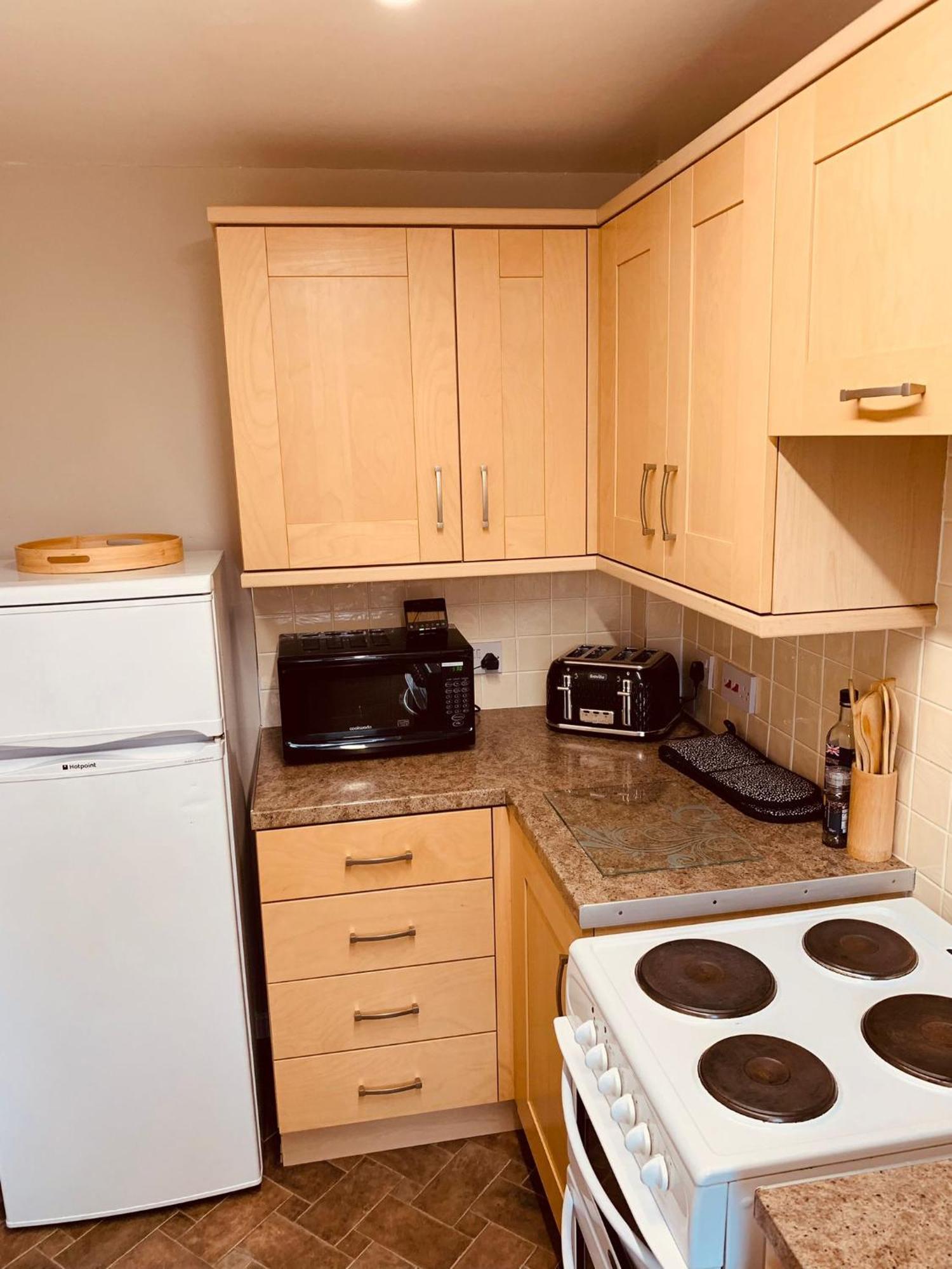 Holiday home 2 Bedroom House Walking Distance To Centre With Free Parking
